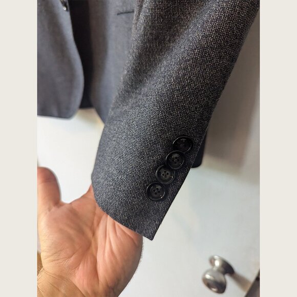 TAGLIATORE - 2-piece wool blend suit - Sz 52/9 - Picture 5 of 15